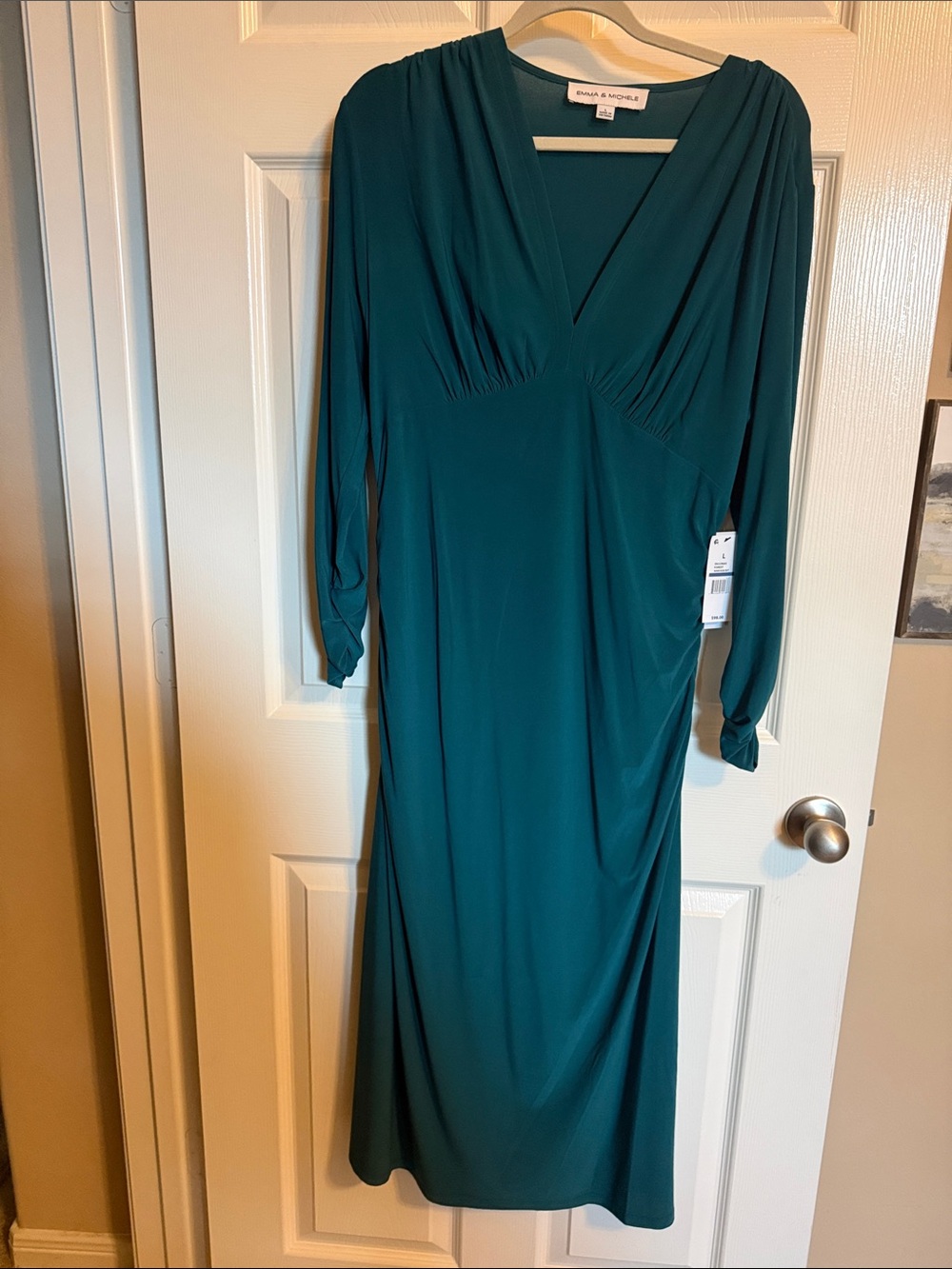 Emma & Michele Green V-Neck Long Sleeve Maxi Dress